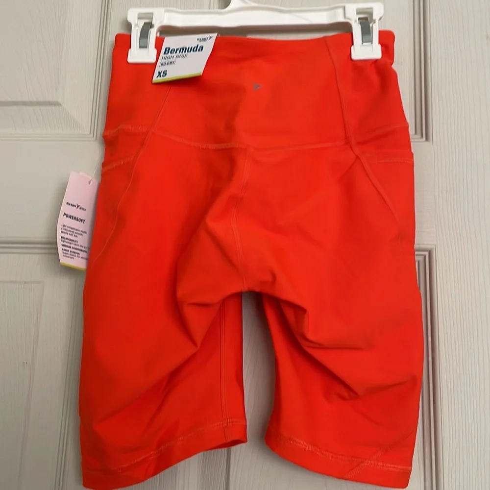 New Old Navy High Rise Bermuda Bike Shorts - Picture 3 of 4